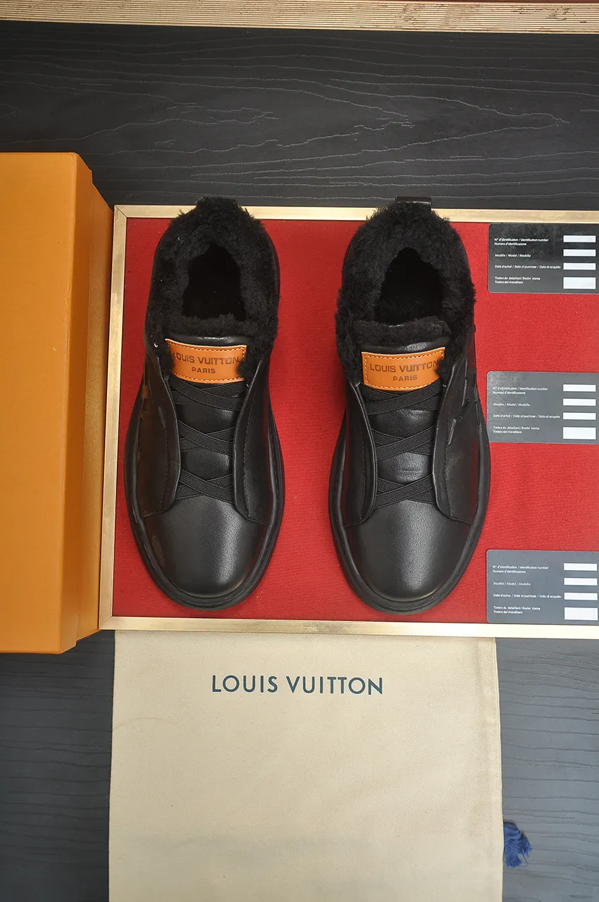 Men's men's shoes 💰500💶【LOUIS VUITTON】(Full wool lining) Same style as LV Louis Vuitton official website [Proud] Original single hot model LV original factory cowhide 👑1:1 original plate Sheepskin lining 👘Use imported cowhide. Body accessories one-to-one mold opening 💪 counter quality 🙏 Dear friends, if you are still worried about wearing matching shoes 💋, then these shoes are your best choice 🎁🎁! 38-45 (45 is custom-made and cannot be returned or exchanged)